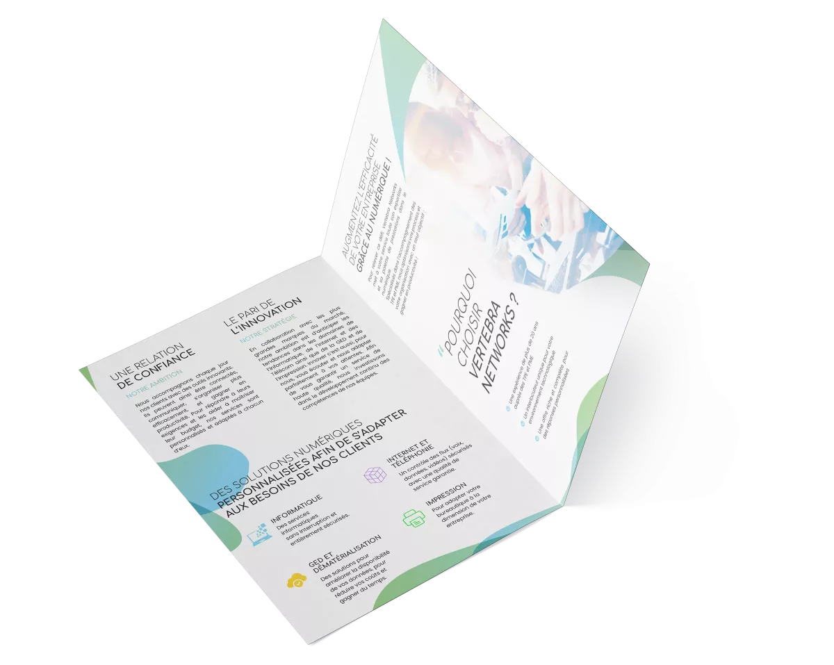 Création de la mise en page intérieure d'une plaquette commerciale réalisée par un graphiste freelance à Paris pour une entreprise informatique en France