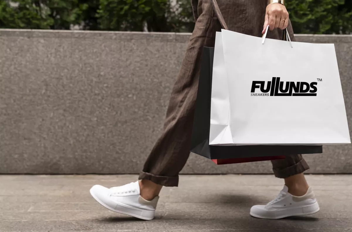 Sacs shopping FullUNDS créés par un graphiste freelance à Paris spécialisé en branding, packaging et identité visuelle en France