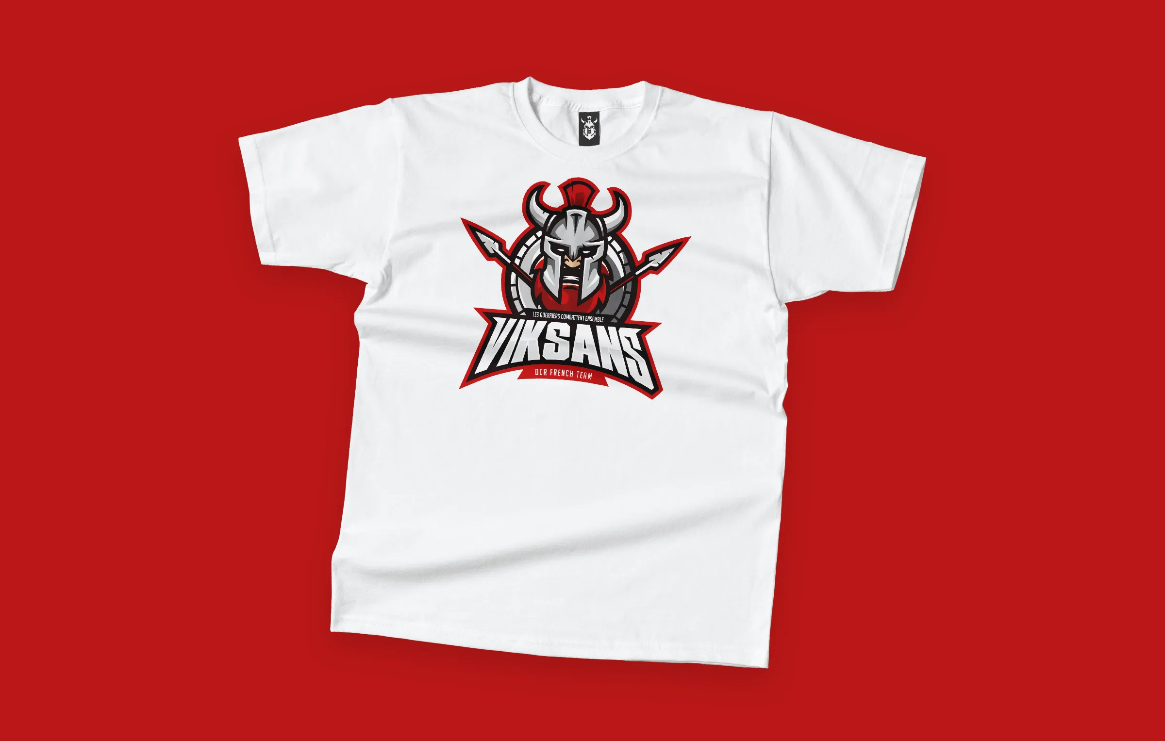 Logo Viksans sur t-shirt rouge OCR textile sport design graphique Paris création identité visuelle France