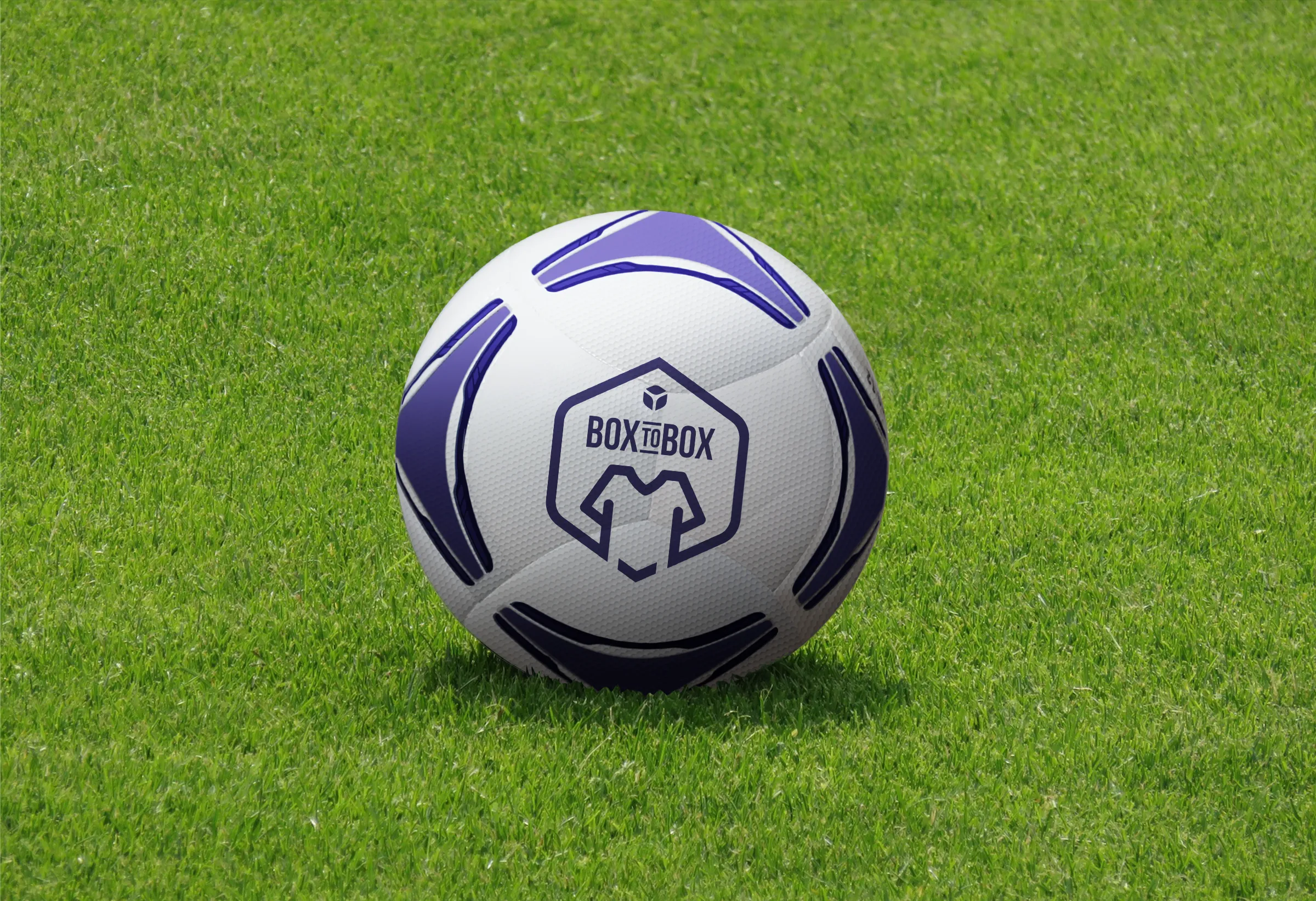 Logo football sur ballon identité visuelle sportive Paris Ile-de-France France