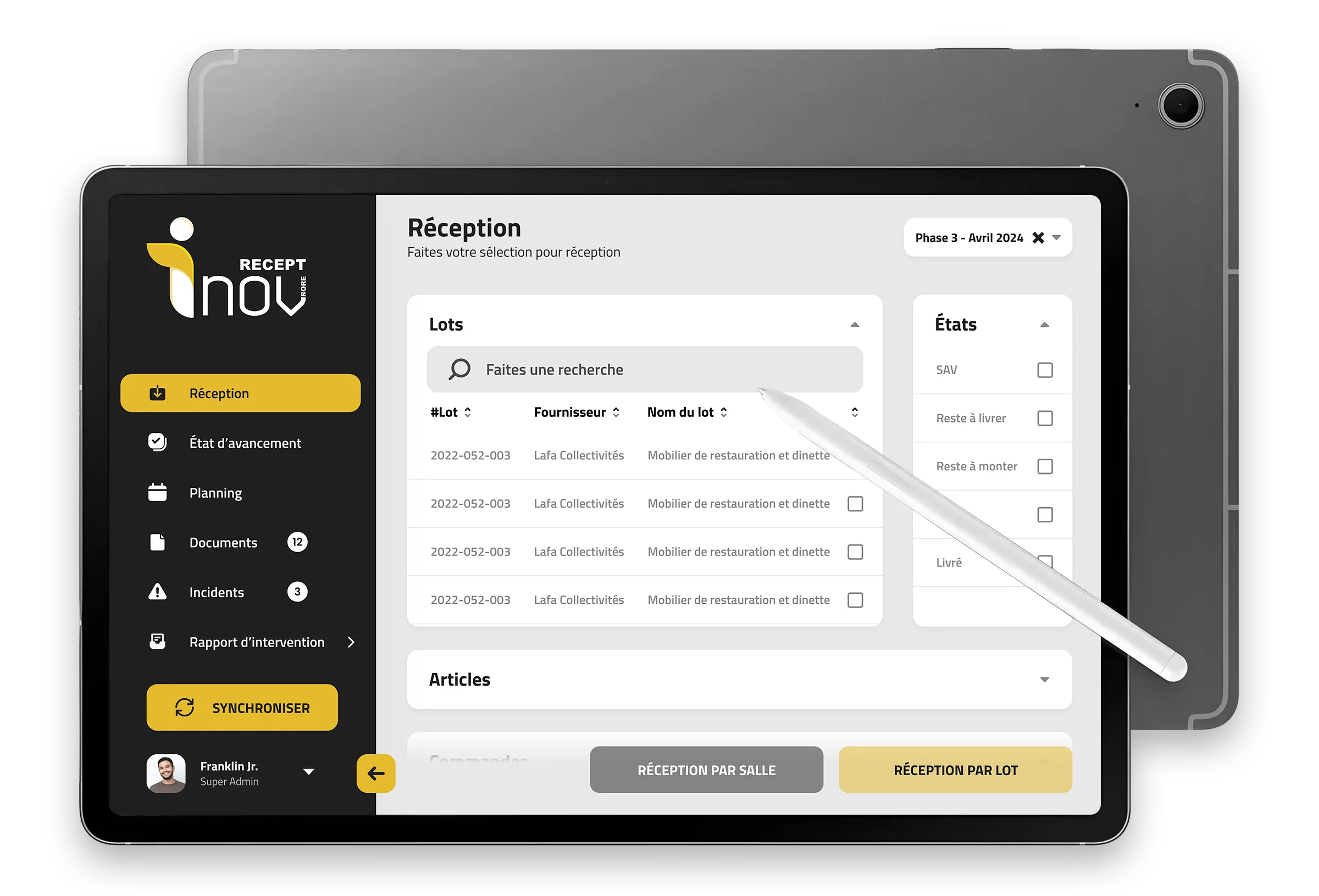 Interface tablette de gestion des réceptions de mobilier conçue par un UX UI Designer freelance à Paris, création d'application métier en Île-de-France